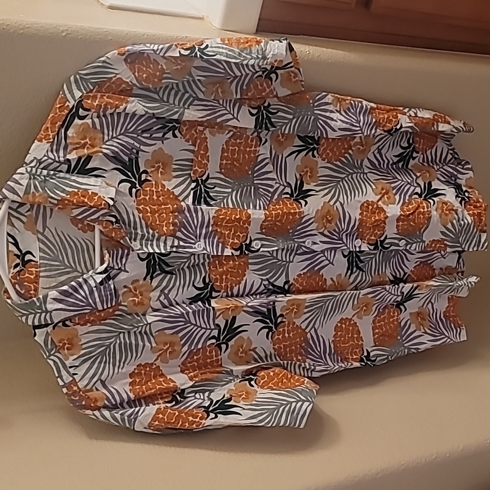 Men's short sleeve pineapple print button-down shirt 🍍